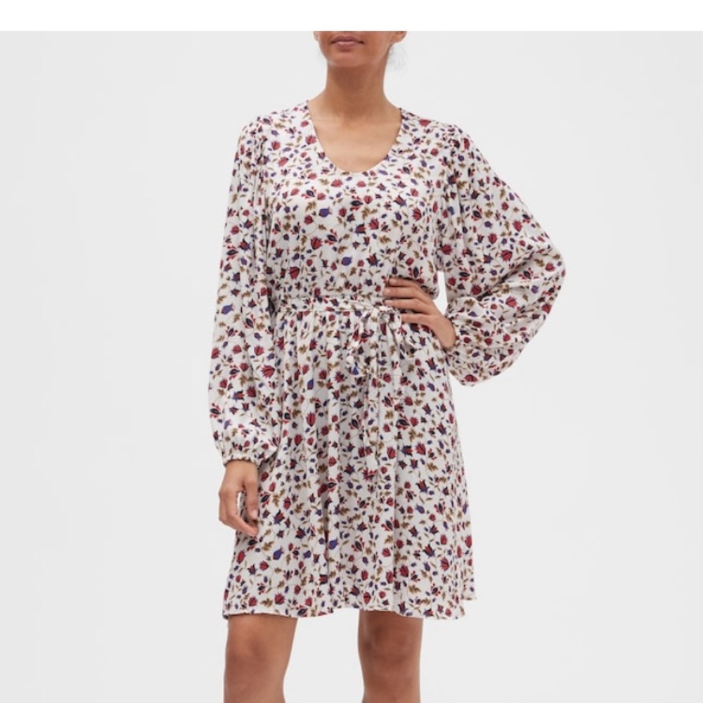Banana Republic Dress White, Red Size S Floral